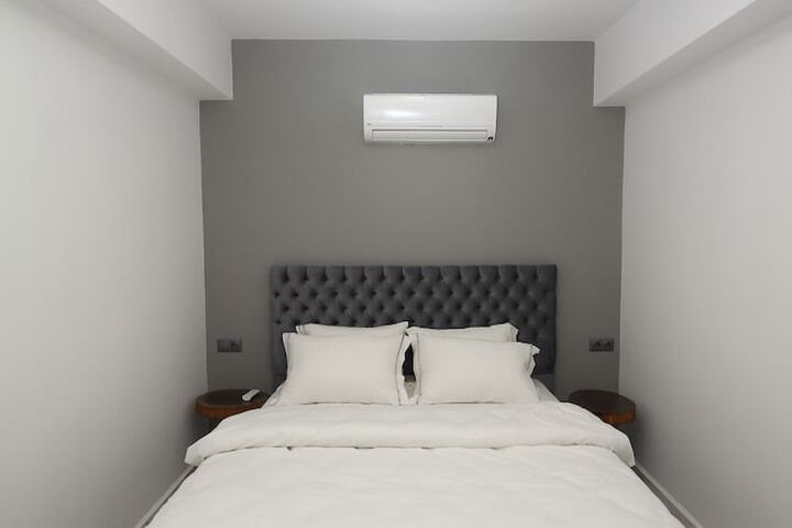 Room 6 of 88
