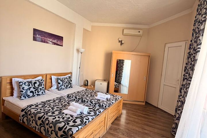 Room 35 of 94