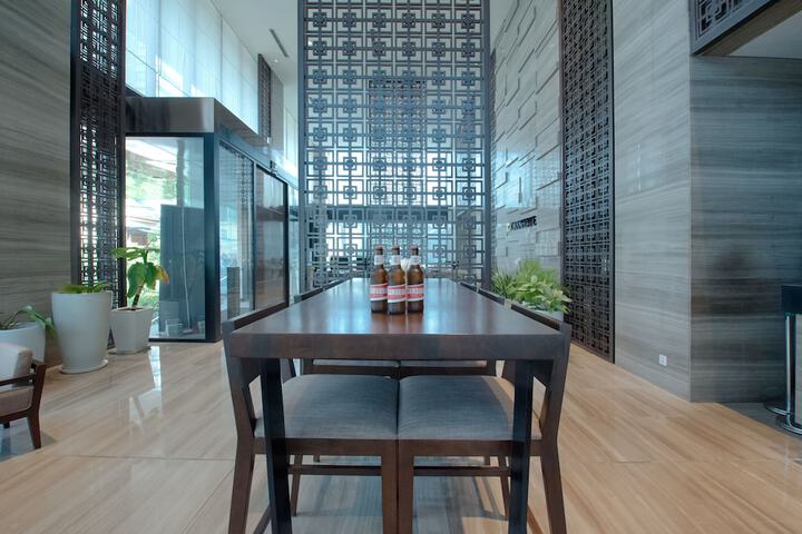 Dining Photos