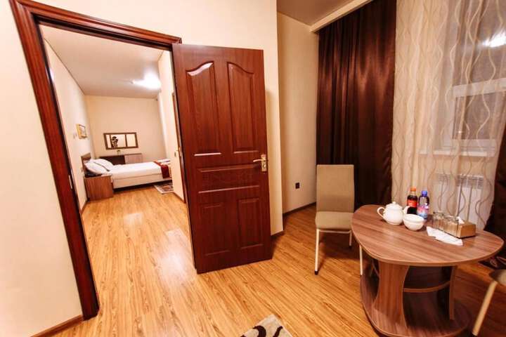 Room 13 of 46