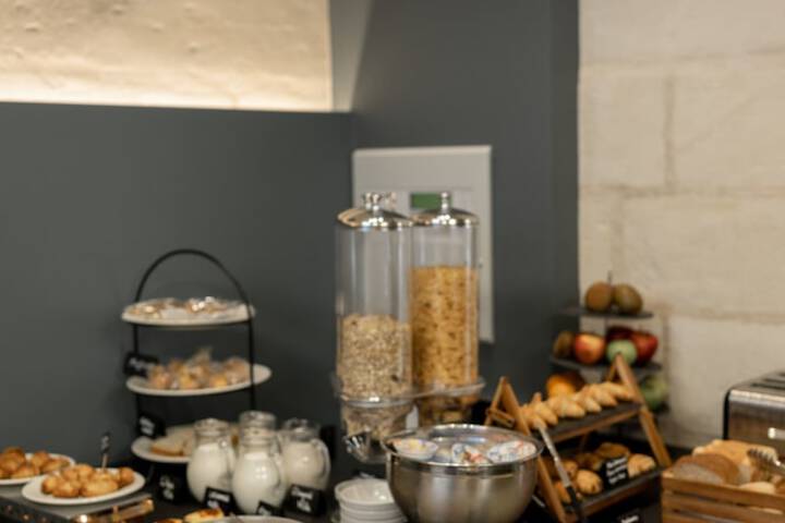 Breakfast/Coffee Service 47 of 60