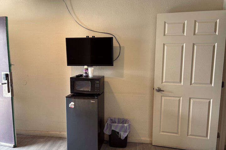 Room 14 of 21
