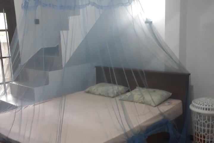 Room 2 of 3