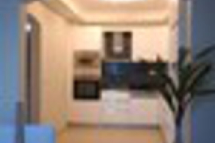 Room 32 of 96