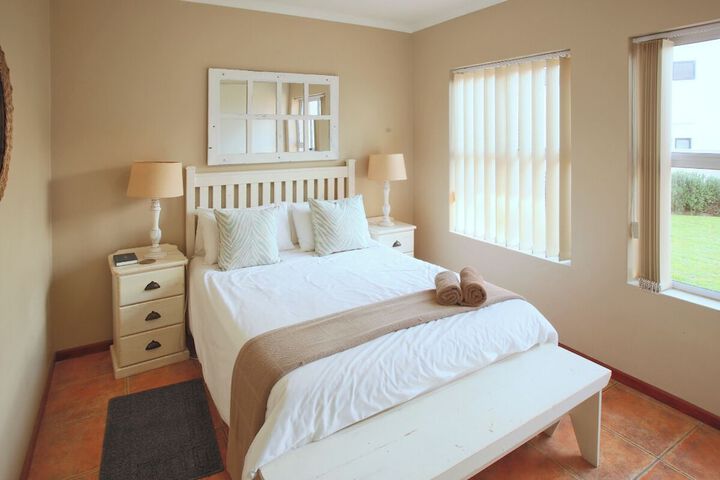 Room 6 of 33