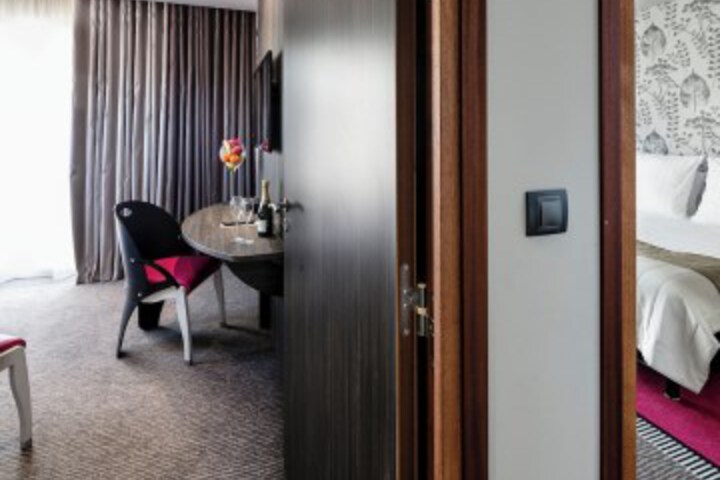 Room 38 of 86