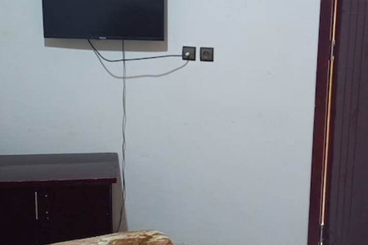 Room 5 of 34