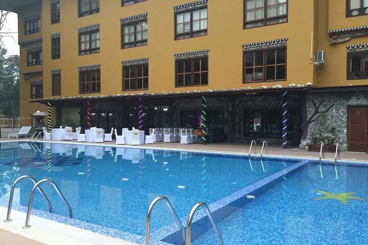 Pool 18 of 37
