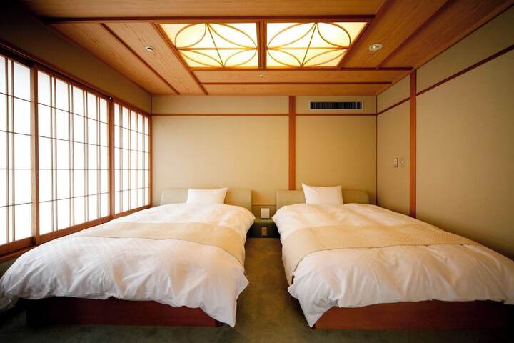 Room 18 of 46