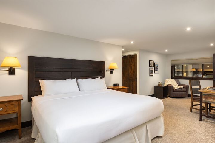 Room 55 of 176