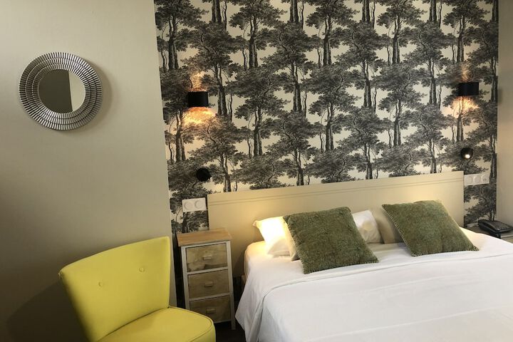 Room 44 of 55