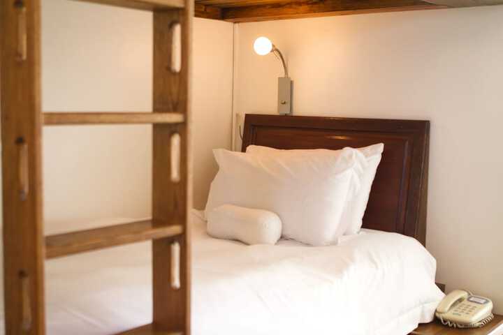 Room 6 of 95