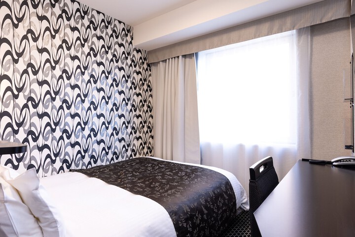 Room 10 of 40