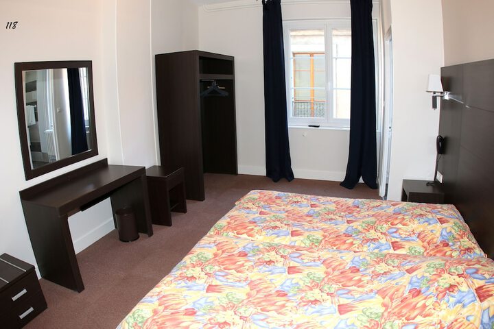 Room 22 of 118
