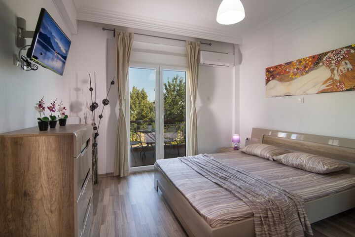 Room 35 of 52