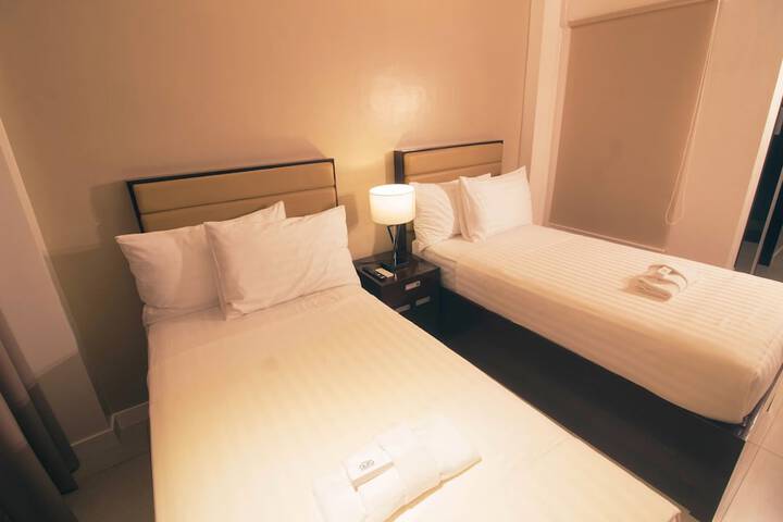 Room 5 of 30