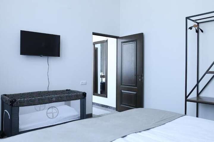 Room 8 of 51