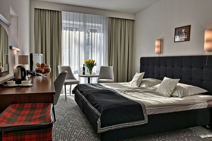 Room 2 of 45