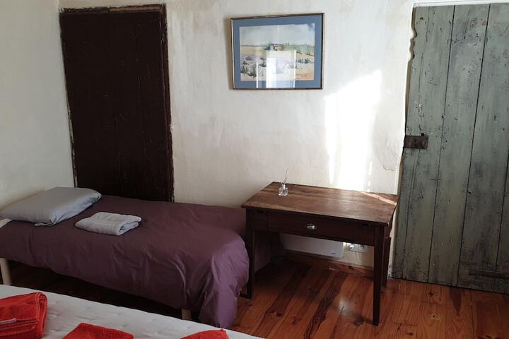 Room 11 of 38