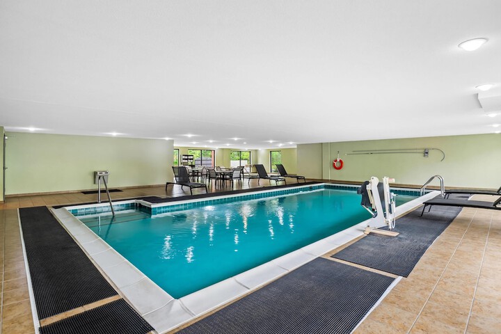 Pool 28 of 42