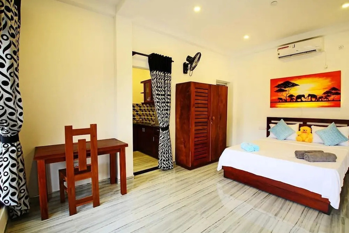 Room 2 of 24