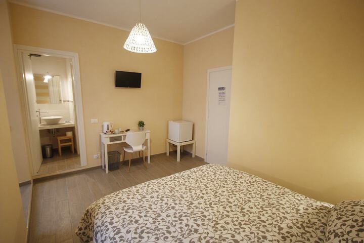 Room 3 of 26