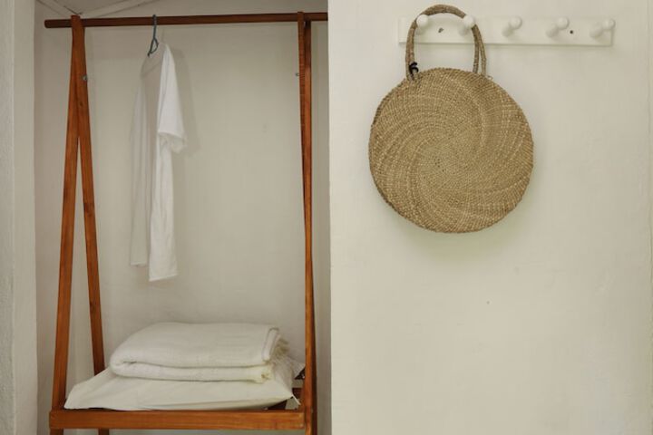 Room 3 of 180