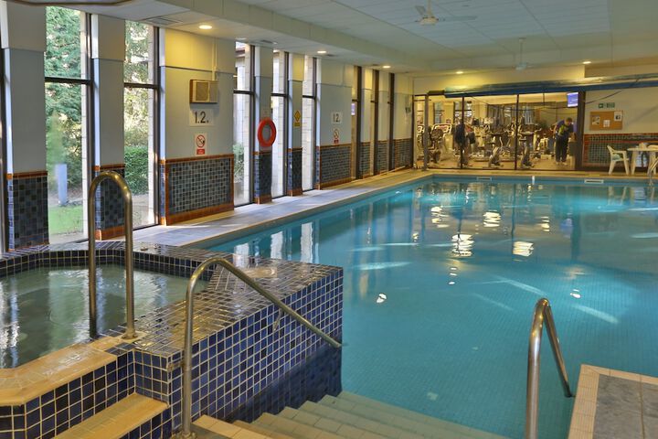 Pool 44 of 87