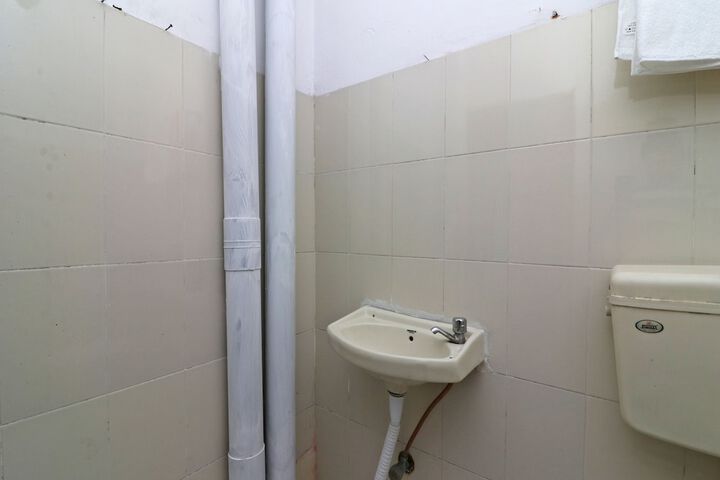 Room 28 of 29