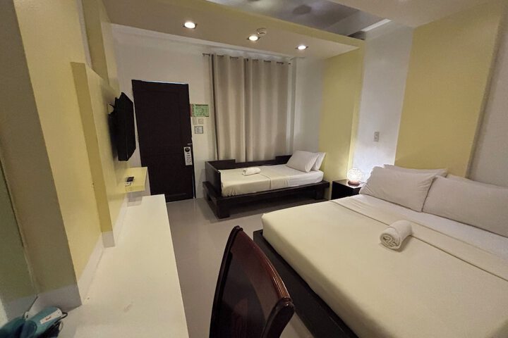 Room 21 of 42