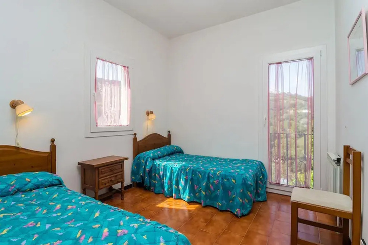 Room 5 of 14