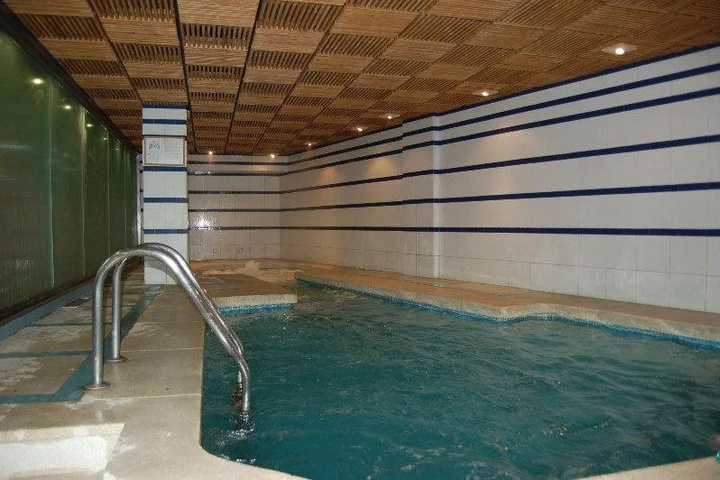 Pool 2 of 3