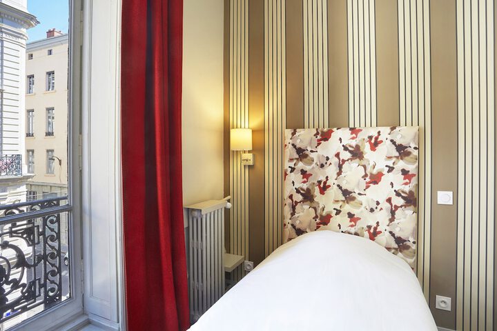 Room 13 of 61