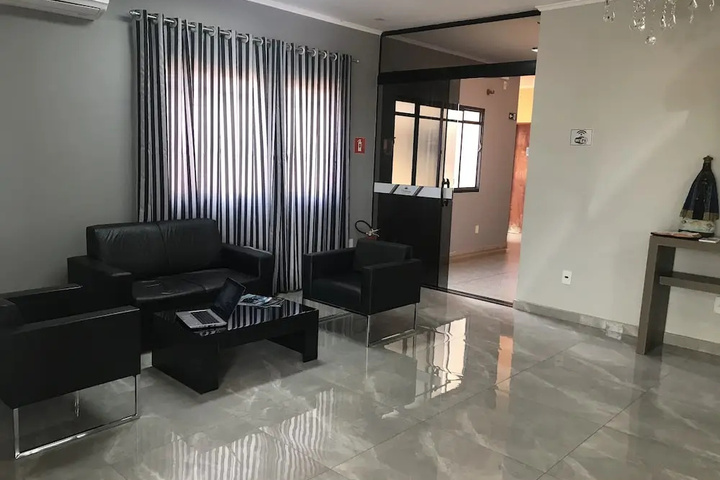 Room 11 of 19