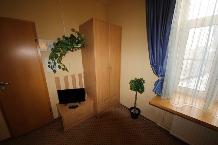Room 64 of 72