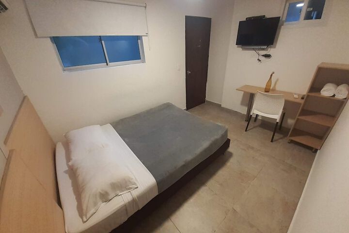 Room 2 of 10