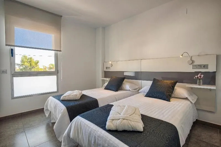 Room 2 of 21