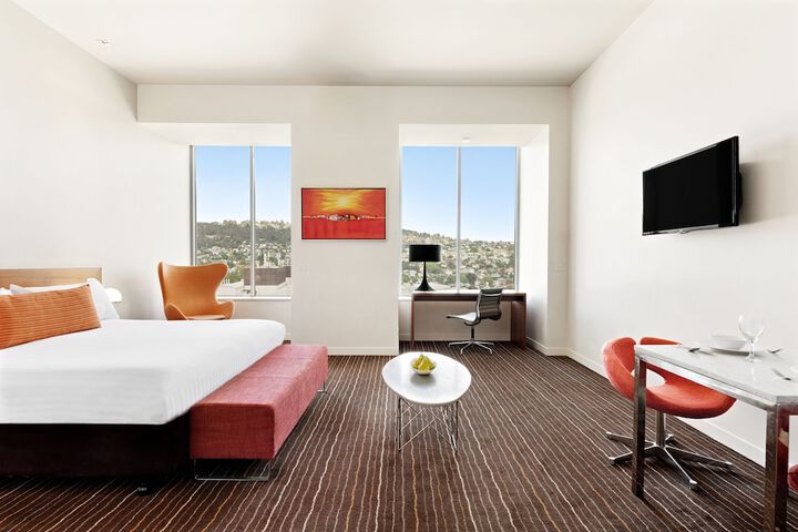 Room 12 of 52