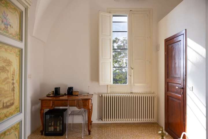 Room 19 of 61