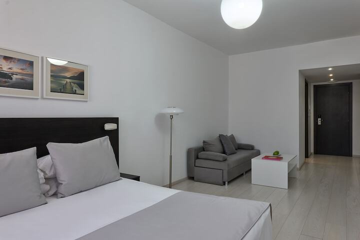 Room 18 of 27