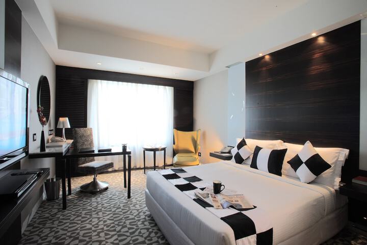 Room 6 of 71