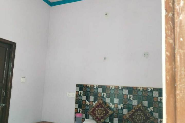 Room 18 of 39
