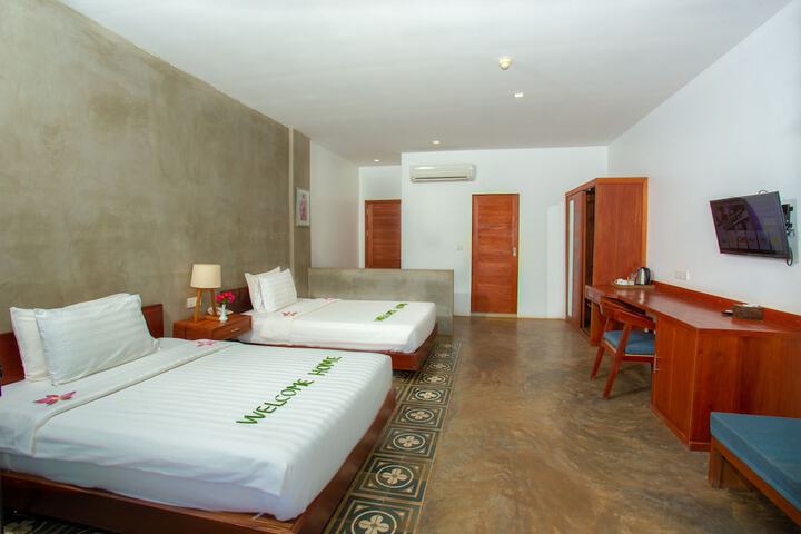 Room 15 of 105