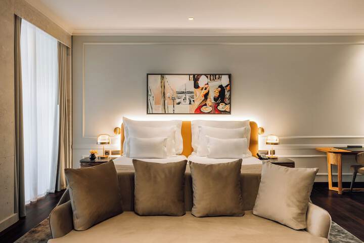 Room 20 of 74