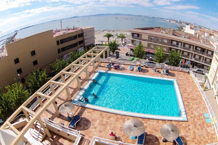 Hotel Pool