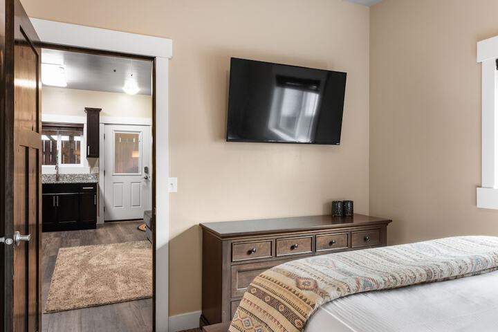 Room 5 of 37