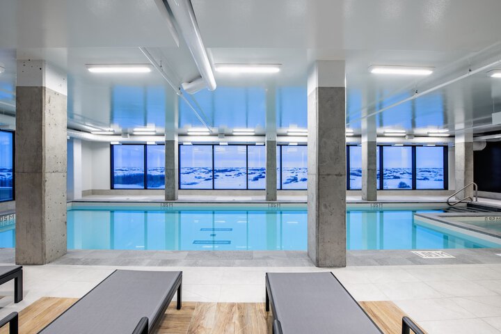 Pool Hotel