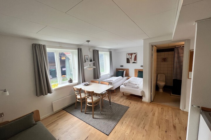 Room 3 of 9