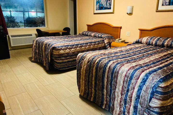 Room 8 of 27