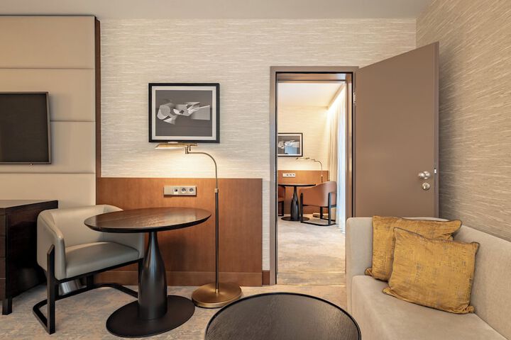Room 256 of 457